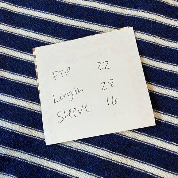 Old Navy Blue and white Sweaters bundle of two - Picture 15 of 15